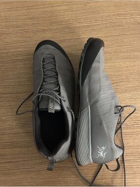 Arc'teryx Konseal FL Approach Goretex Shoes Waterproof Climbing Gray Men’s 9